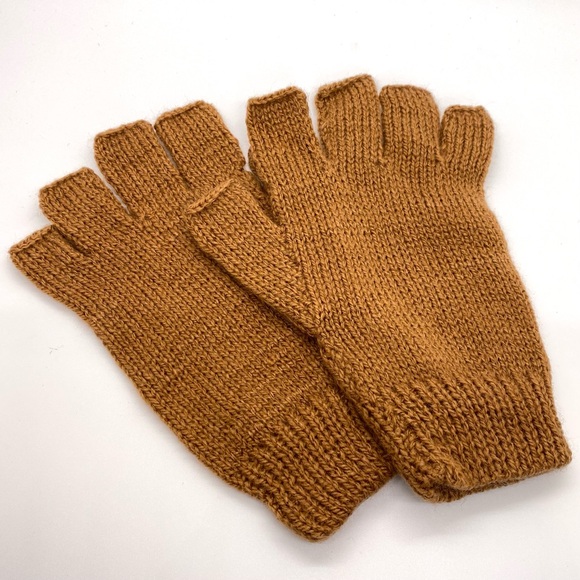 Hand Knit • NWOT Peruvian Fingerless Gloves OS - Picture 1 of 10